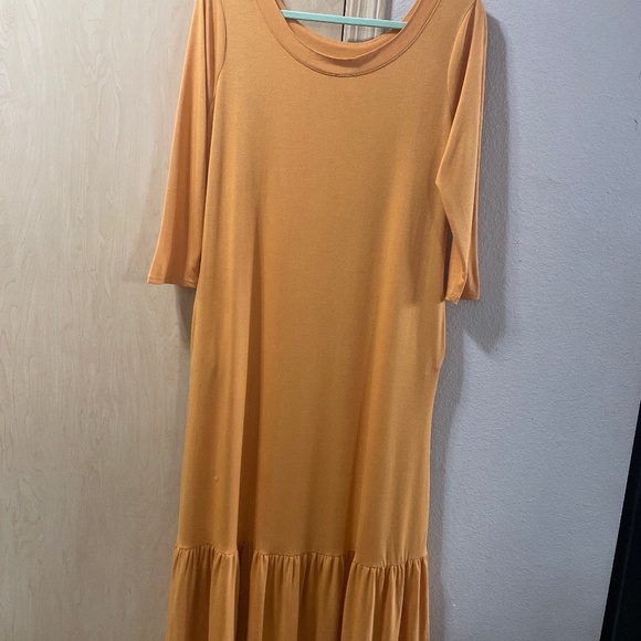 Zenana Outfitters Dresses & Skirts - Women Medium Harvest Gold Colored Long Dress Casual Dress